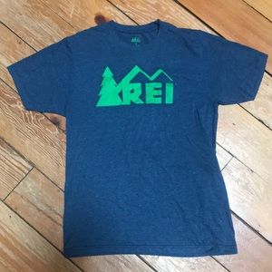 REI tee